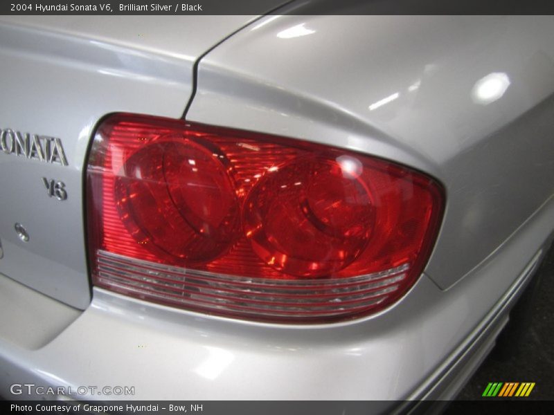 Brilliant Silver / Black 2004 Hyundai Sonata V6