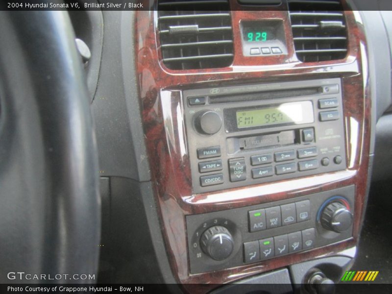 Brilliant Silver / Black 2004 Hyundai Sonata V6
