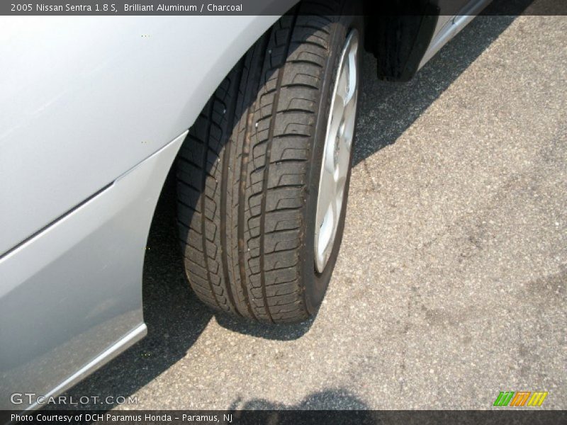 Brilliant Aluminum / Charcoal 2005 Nissan Sentra 1.8 S