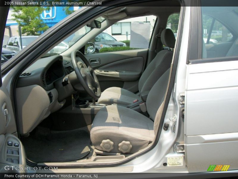 Brilliant Aluminum / Charcoal 2005 Nissan Sentra 1.8 S