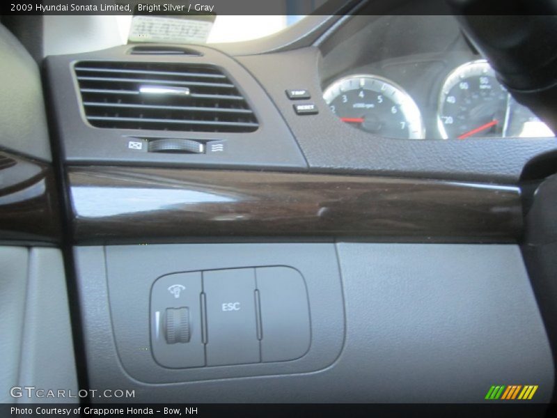 Bright Silver / Gray 2009 Hyundai Sonata Limited