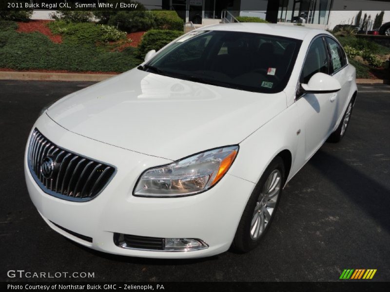 Front 3/4 View of 2011 Regal CXL