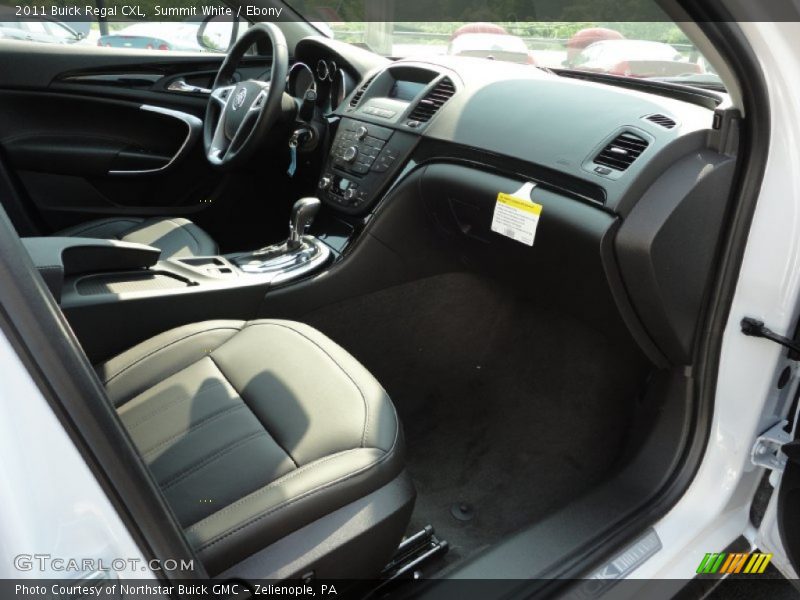 Summit White / Ebony 2011 Buick Regal CXL