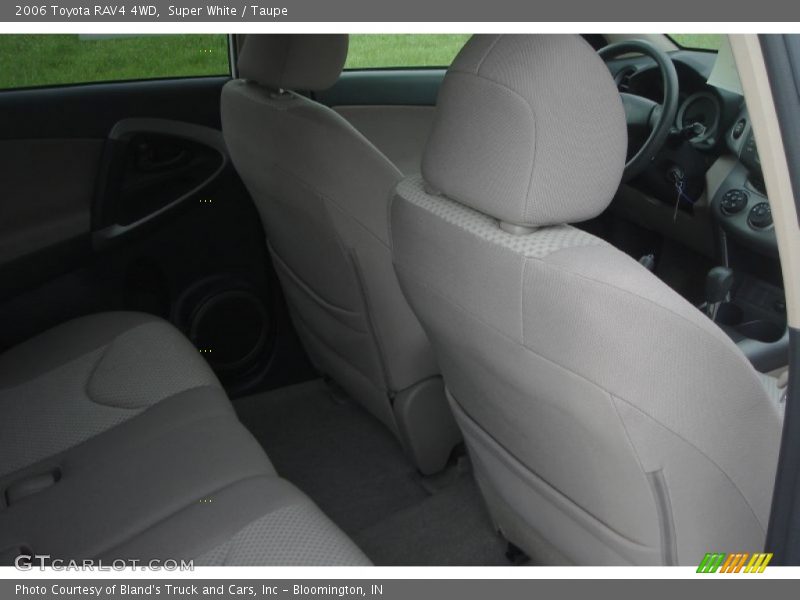 Super White / Taupe 2006 Toyota RAV4 4WD