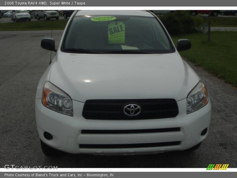 Super White / Taupe 2006 Toyota RAV4 4WD