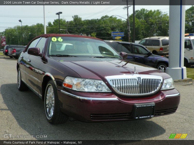 Dark Cherry Metallic / Light Camel 2006 Lincoln Town Car Designer Series
