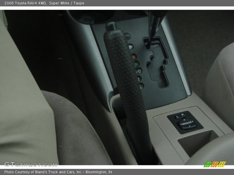 Super White / Taupe 2006 Toyota RAV4 4WD