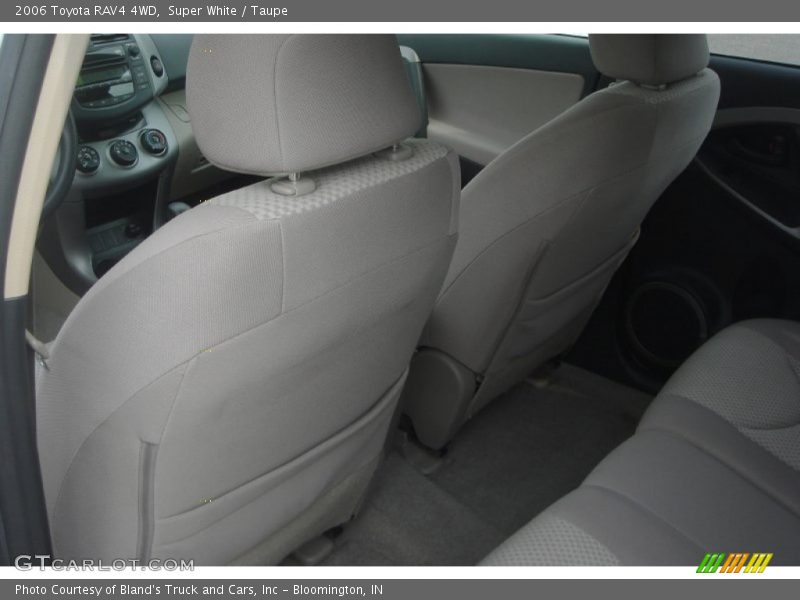 Super White / Taupe 2006 Toyota RAV4 4WD