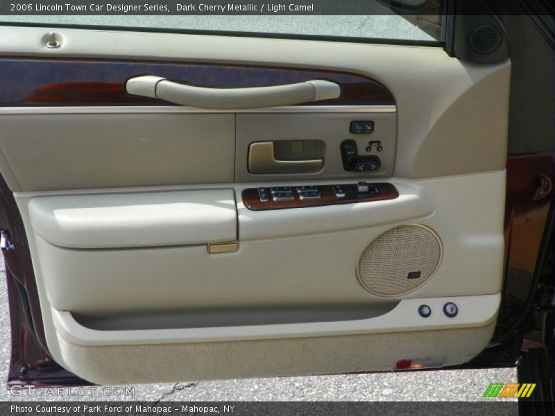 Dark Cherry Metallic / Light Camel 2006 Lincoln Town Car Designer Series