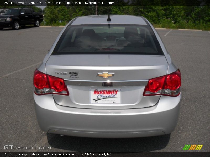 Silver Ice Metallic / Jet Black/Medium Titanium 2011 Chevrolet Cruze LS