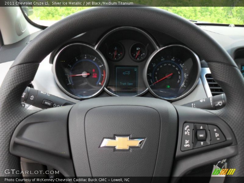 Silver Ice Metallic / Jet Black/Medium Titanium 2011 Chevrolet Cruze LS