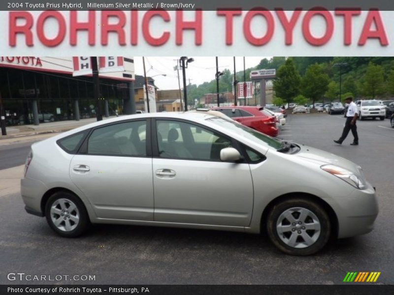 Millenium Silver Metallic / Brown/Ivory 2004 Toyota Prius Hybrid