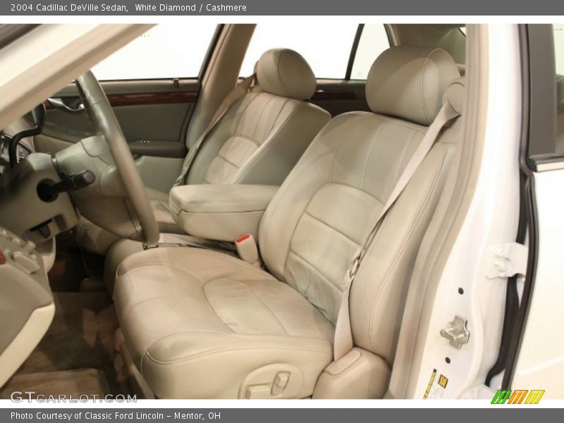 White Diamond / Cashmere 2004 Cadillac DeVille Sedan
