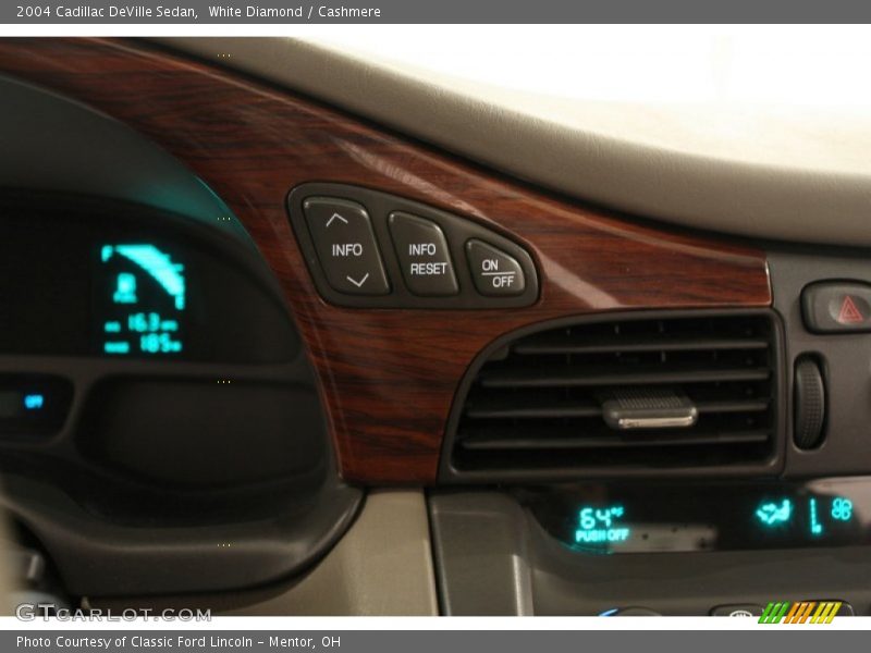 White Diamond / Cashmere 2004 Cadillac DeVille Sedan