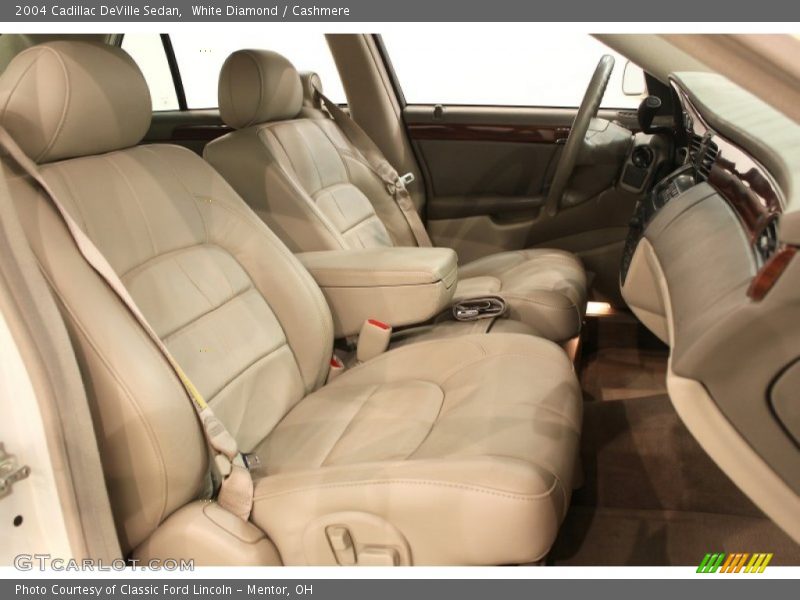 White Diamond / Cashmere 2004 Cadillac DeVille Sedan