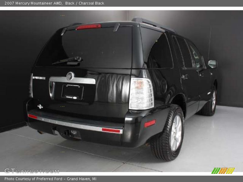 Black / Charcoal Black 2007 Mercury Mountaineer AWD