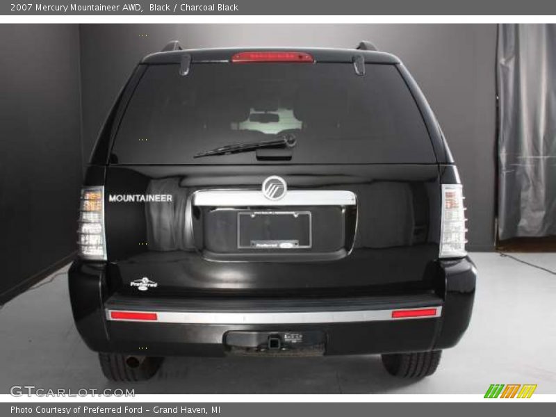 Black / Charcoal Black 2007 Mercury Mountaineer AWD