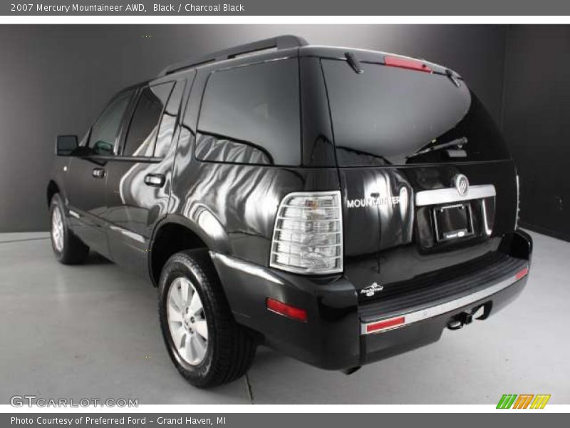 Black / Charcoal Black 2007 Mercury Mountaineer AWD