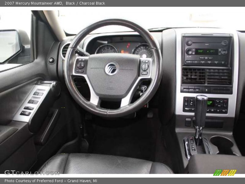 Black / Charcoal Black 2007 Mercury Mountaineer AWD