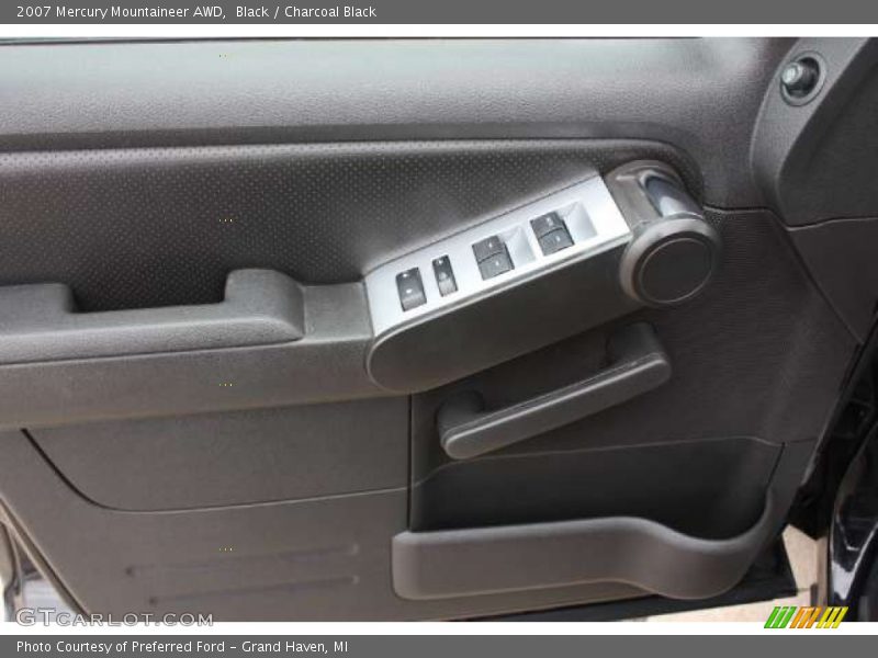 Black / Charcoal Black 2007 Mercury Mountaineer AWD