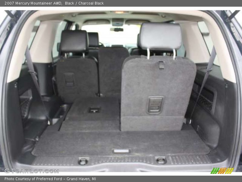 Black / Charcoal Black 2007 Mercury Mountaineer AWD