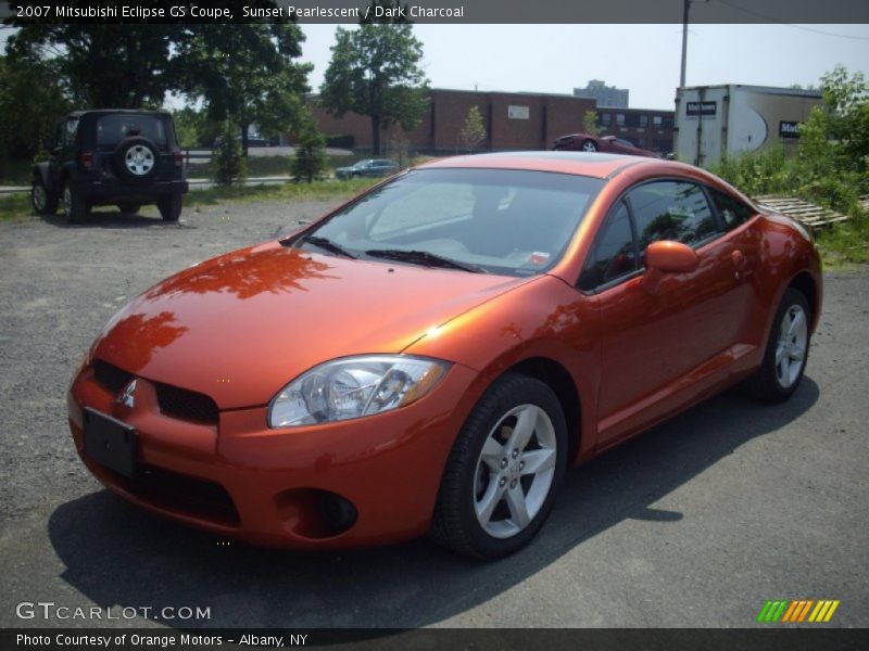 Front 3/4 View of 2007 Eclipse GS Coupe
