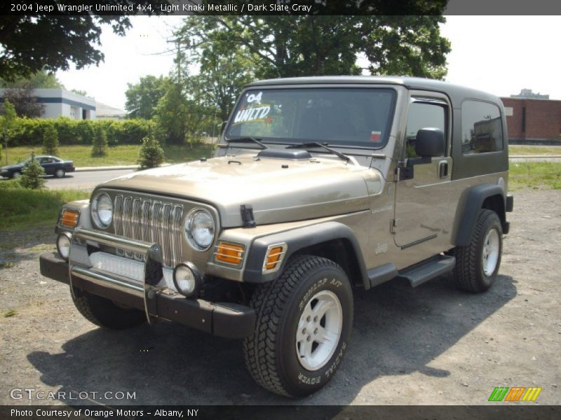 Light Khaki Metallic / Dark Slate Gray 2004 Jeep Wrangler Unlimited 4x4