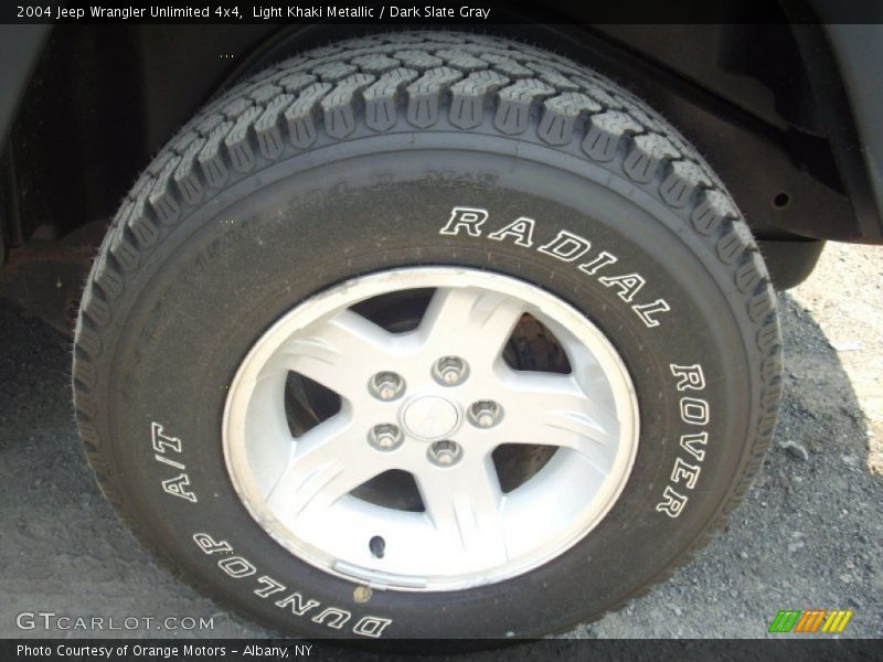 Light Khaki Metallic / Dark Slate Gray 2004 Jeep Wrangler Unlimited 4x4