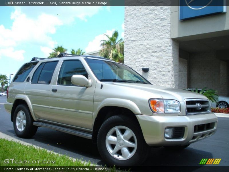 Sahara Beige Metallic / Beige 2001 Nissan Pathfinder LE 4x4