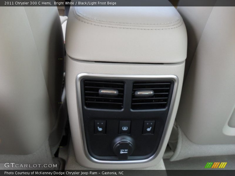 Bright White / Black/Light Frost Beige 2011 Chrysler 300 C Hemi