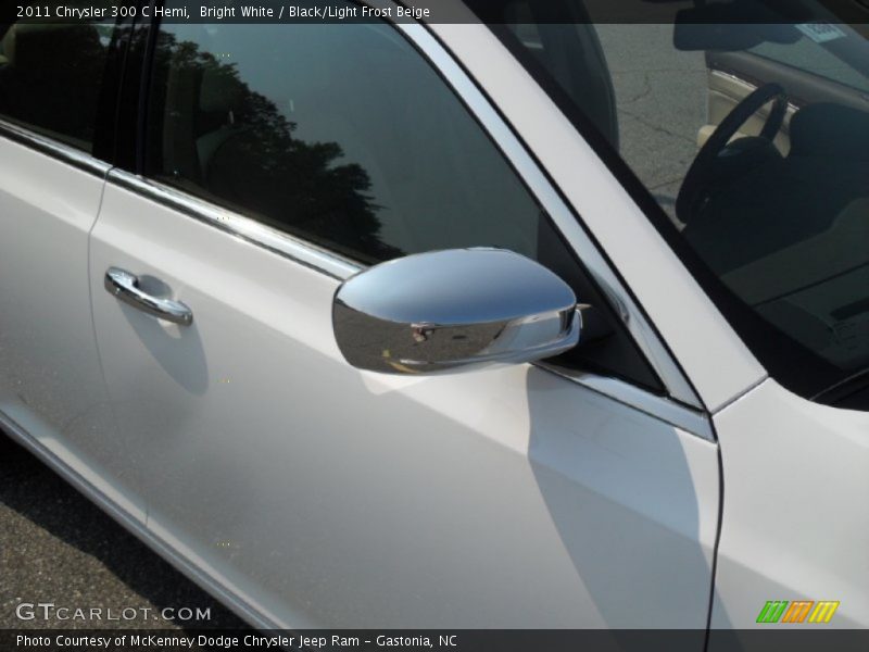 Bright White / Black/Light Frost Beige 2011 Chrysler 300 C Hemi