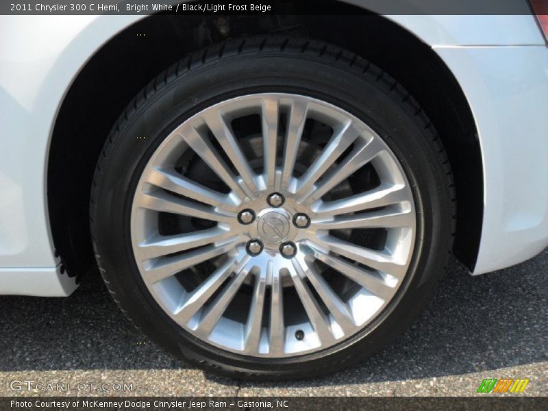 Bright White / Black/Light Frost Beige 2011 Chrysler 300 C Hemi