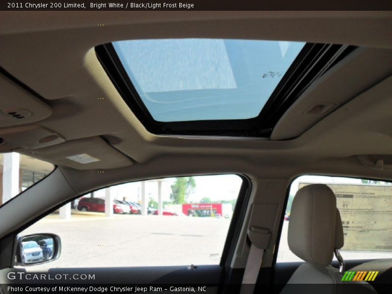 Bright White / Black/Light Frost Beige 2011 Chrysler 200 Limited