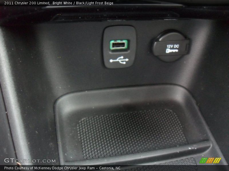 Bright White / Black/Light Frost Beige 2011 Chrysler 200 Limited