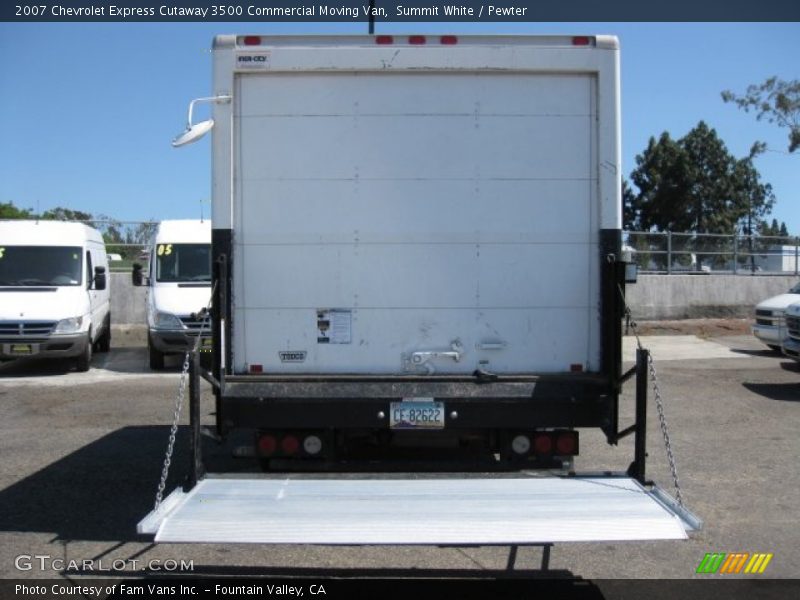 Summit White / Pewter 2007 Chevrolet Express Cutaway 3500 Commercial Moving Van