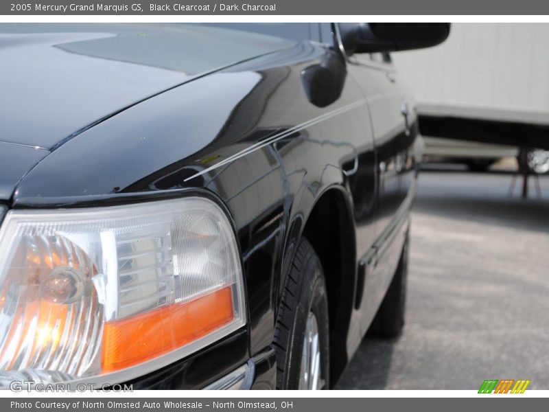 Black Clearcoat / Dark Charcoal 2005 Mercury Grand Marquis GS