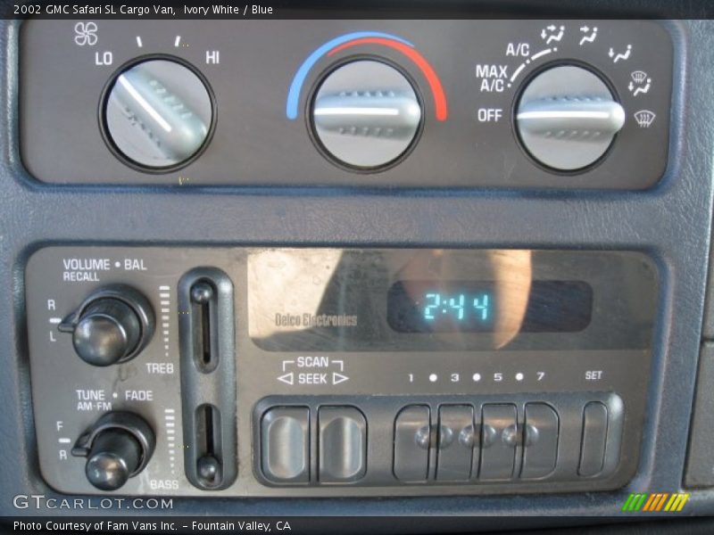 Ivory White / Blue 2002 GMC Safari SL Cargo Van