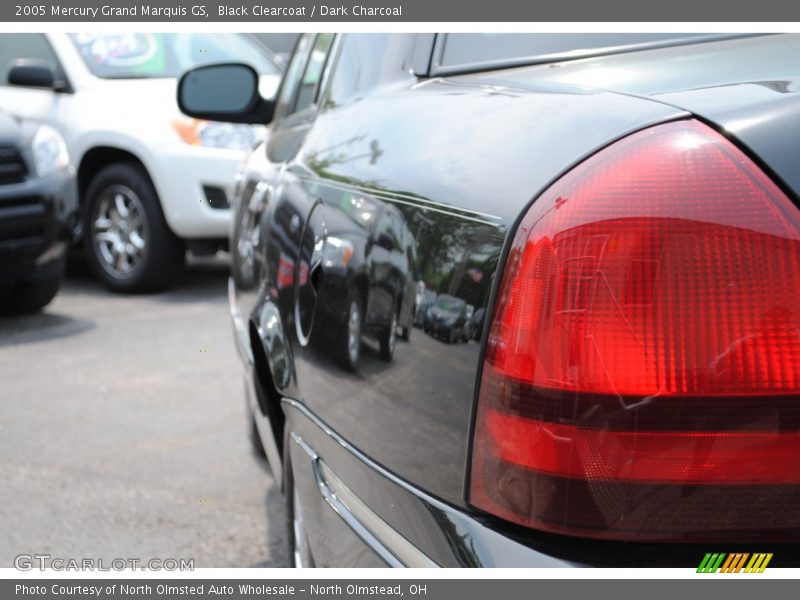 Black Clearcoat / Dark Charcoal 2005 Mercury Grand Marquis GS