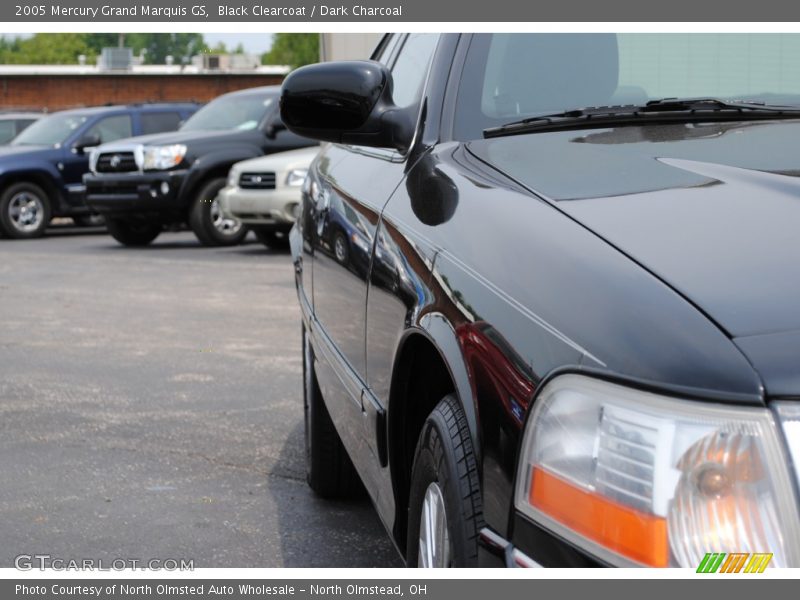 Black Clearcoat / Dark Charcoal 2005 Mercury Grand Marquis GS