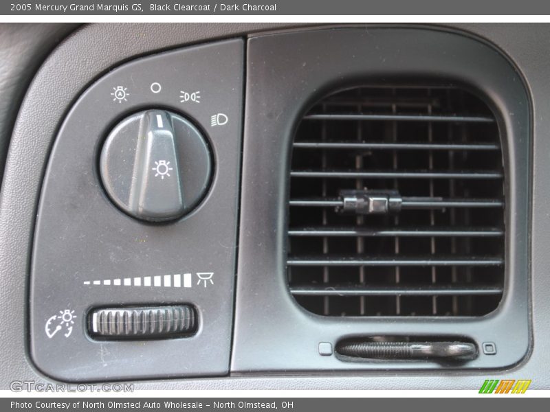 Black Clearcoat / Dark Charcoal 2005 Mercury Grand Marquis GS