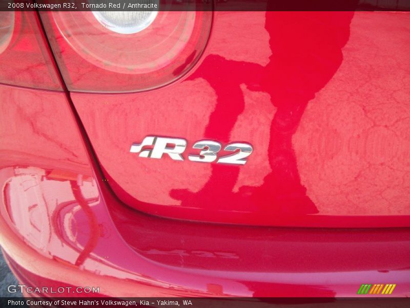 Tornado Red / Anthracite 2008 Volkswagen R32