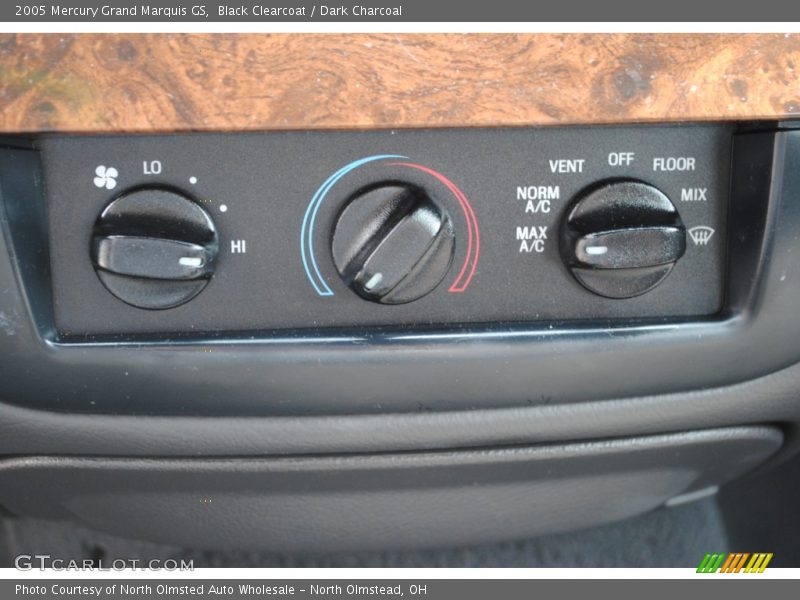 Black Clearcoat / Dark Charcoal 2005 Mercury Grand Marquis GS