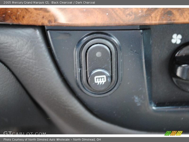 Black Clearcoat / Dark Charcoal 2005 Mercury Grand Marquis GS