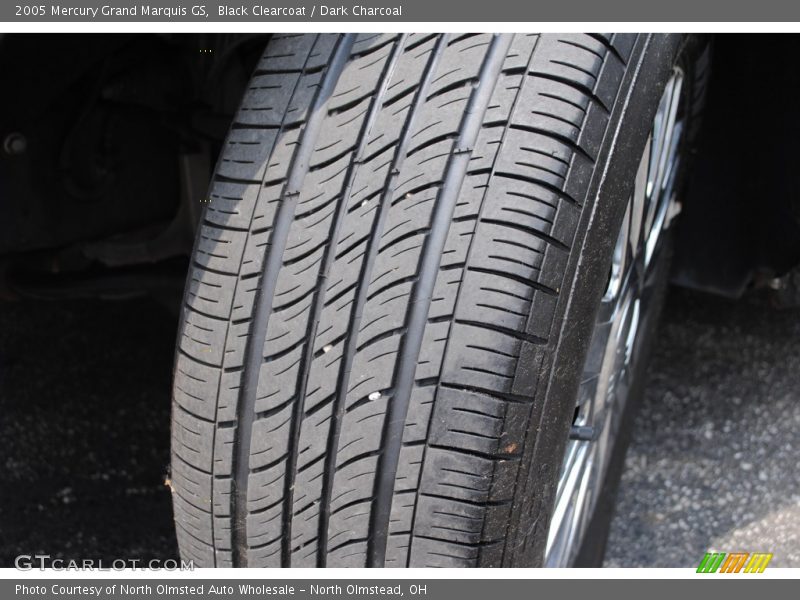 Black Clearcoat / Dark Charcoal 2005 Mercury Grand Marquis GS