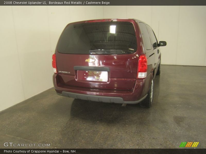 Bordeaux Red Metallic / Cashmere Beige 2008 Chevrolet Uplander LS