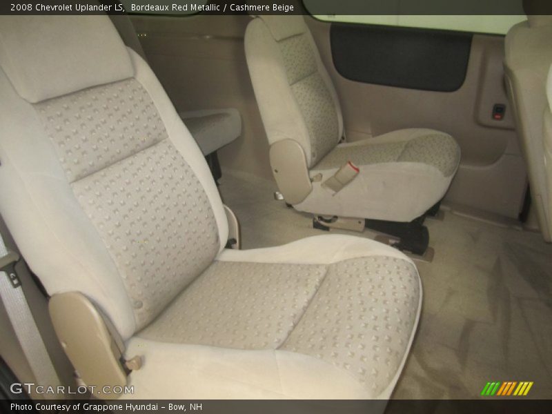 Bordeaux Red Metallic / Cashmere Beige 2008 Chevrolet Uplander LS