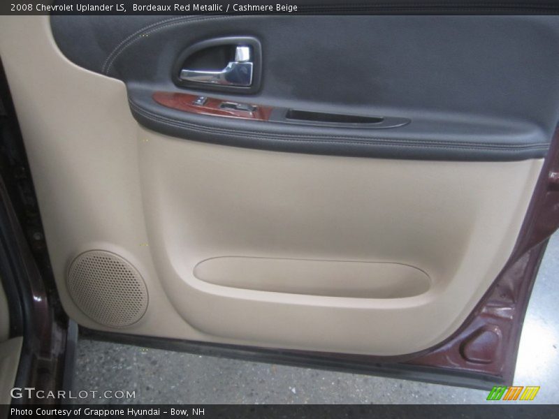 Bordeaux Red Metallic / Cashmere Beige 2008 Chevrolet Uplander LS