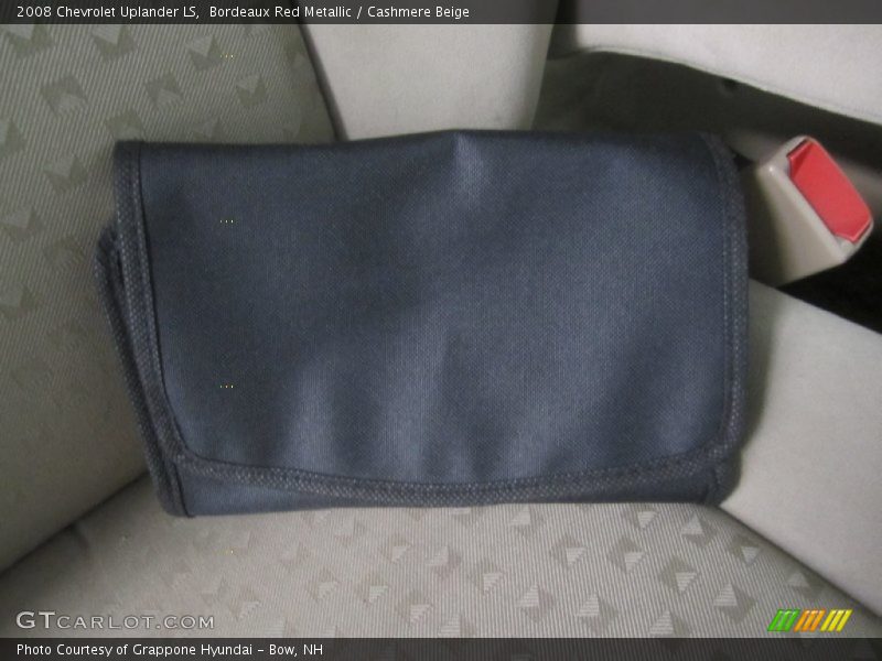 Bordeaux Red Metallic / Cashmere Beige 2008 Chevrolet Uplander LS