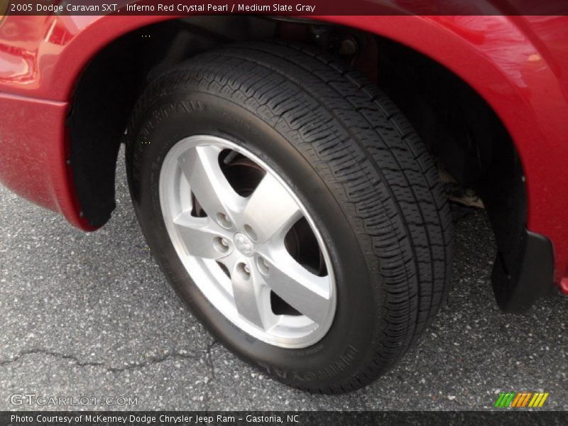 Inferno Red Crystal Pearl / Medium Slate Gray 2005 Dodge Caravan SXT