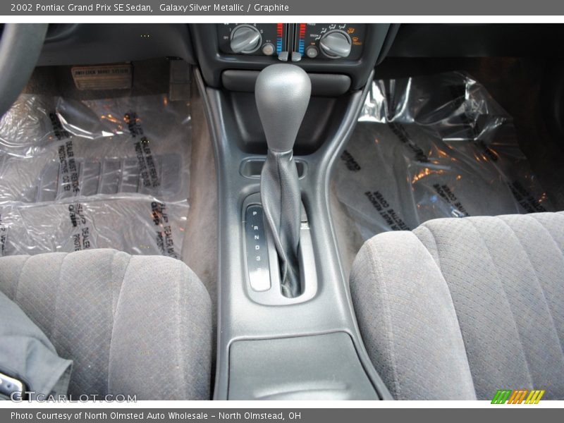 Galaxy Silver Metallic / Graphite 2002 Pontiac Grand Prix SE Sedan